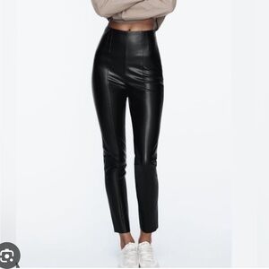 Abercrombie & Fitch Curve Love Vegan Leather Black High Rise Leggings Size XS